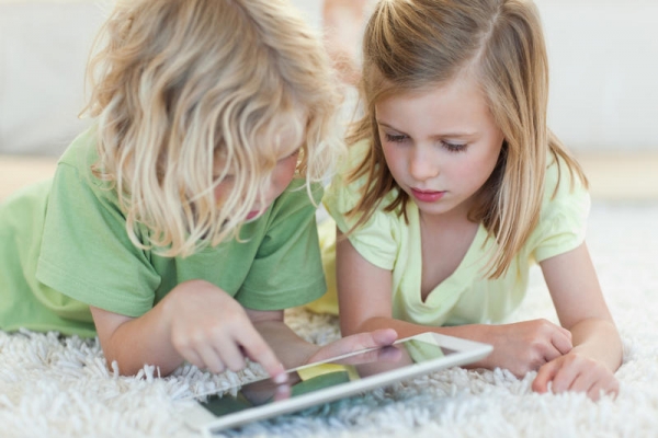 В Беларуси дети будут учиться по планшетам