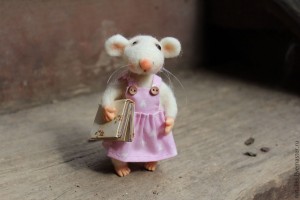 Мышка і кніжка